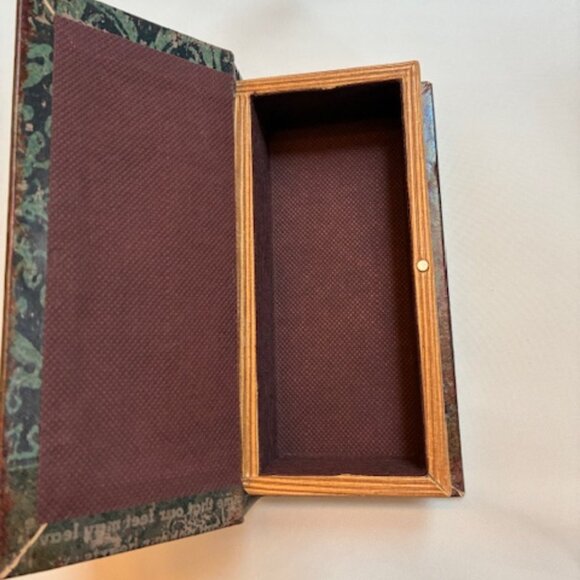 Fake rustic books hide treasures home decor - Picture 6 of 6